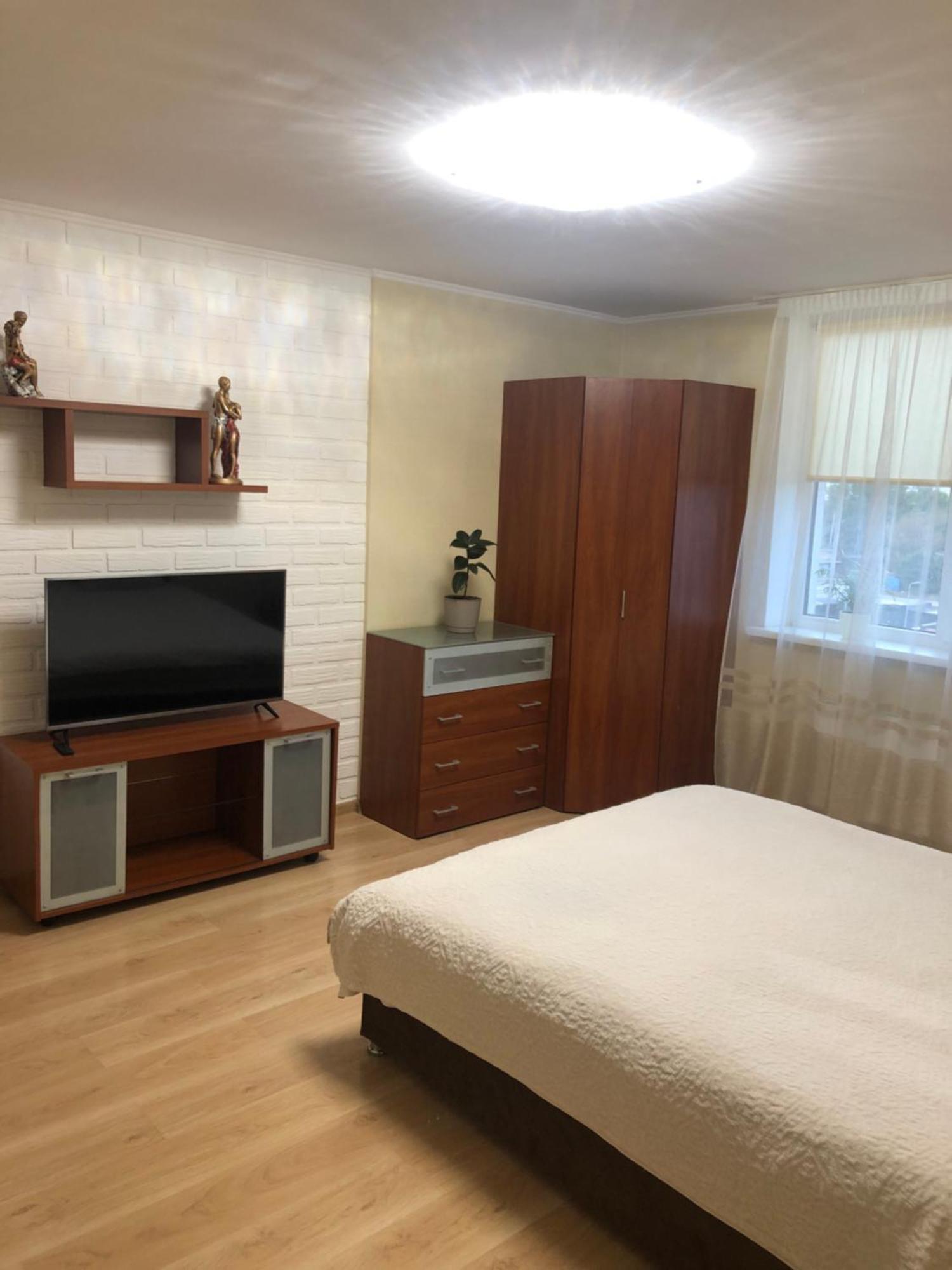 Apartment по вулиці набережна